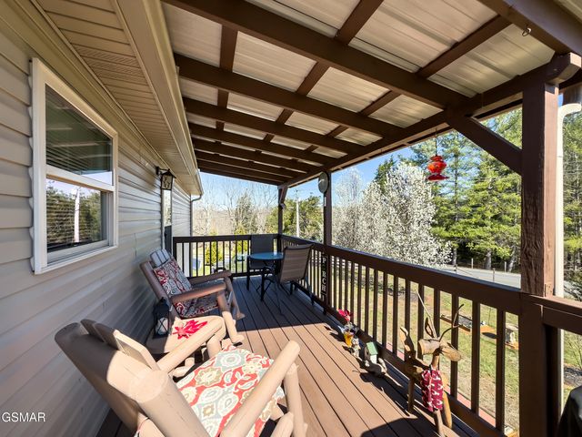 1505 Indian Warpath Road, Sevierville, TN 37876