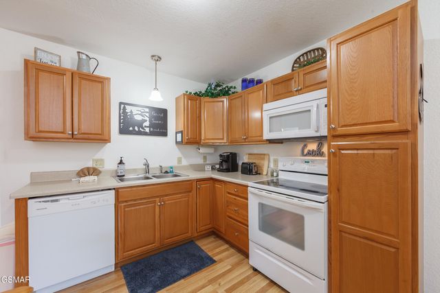 1505 Indian Warpath Road, Sevierville, TN 37876