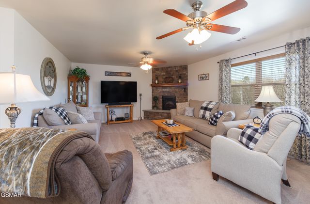 1505 Indian Warpath Road, Sevierville, TN 37876