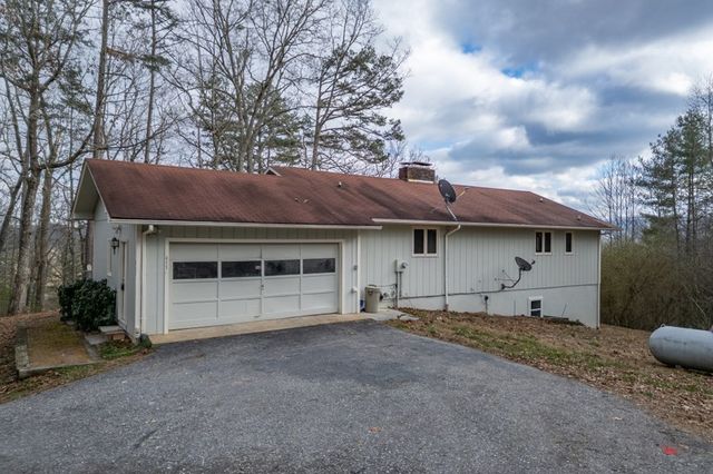 411 Sharing Lane, Murphy, NC 28906