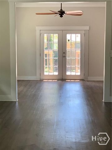 523 W 44th Street, Savannah, GA 31405