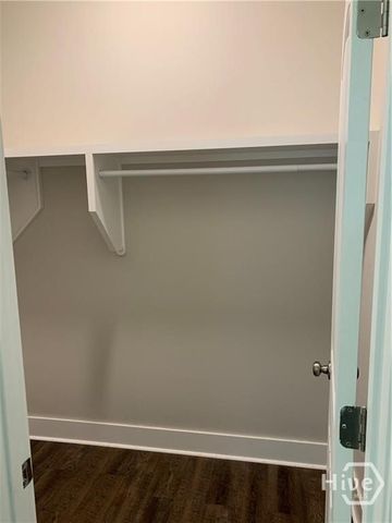 523 W 44th Street, Savannah, GA 31405