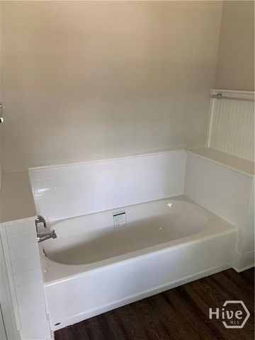 523 W 44th Street, Savannah, GA 31405