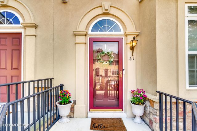 41 W Aspen Way, Aberdeen, NJ 07747