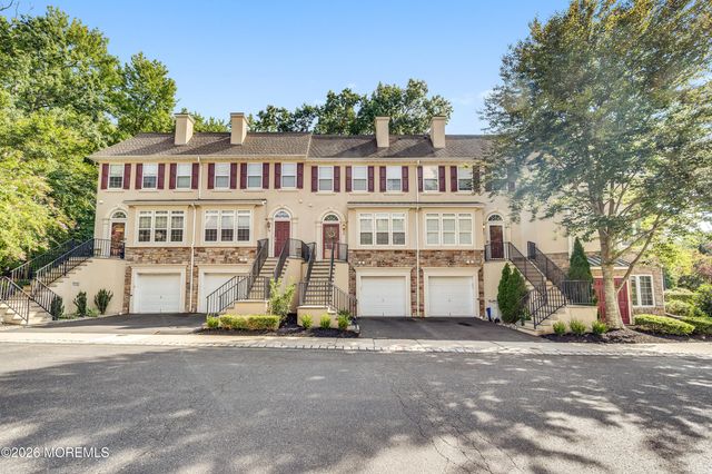 41 W Aspen Way, Aberdeen, NJ 07747