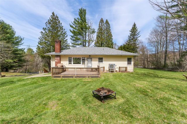 1 Jade Lane, Swan Lake, NY 12783