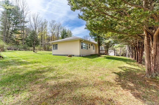 1 Jade Lane, Swan Lake, NY 12783