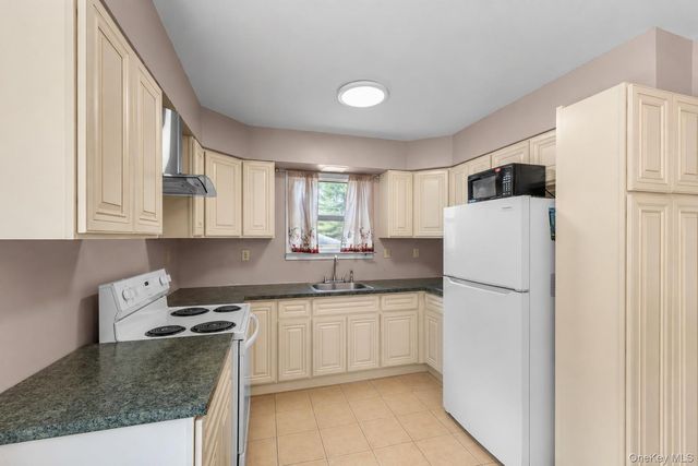 1 Jade Lane, Swan Lake, NY 12783
