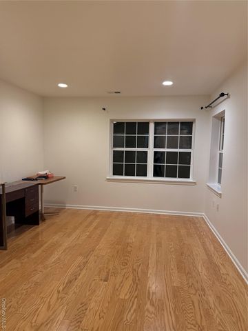 2-16A Constitution Place, College Point, NY 11356