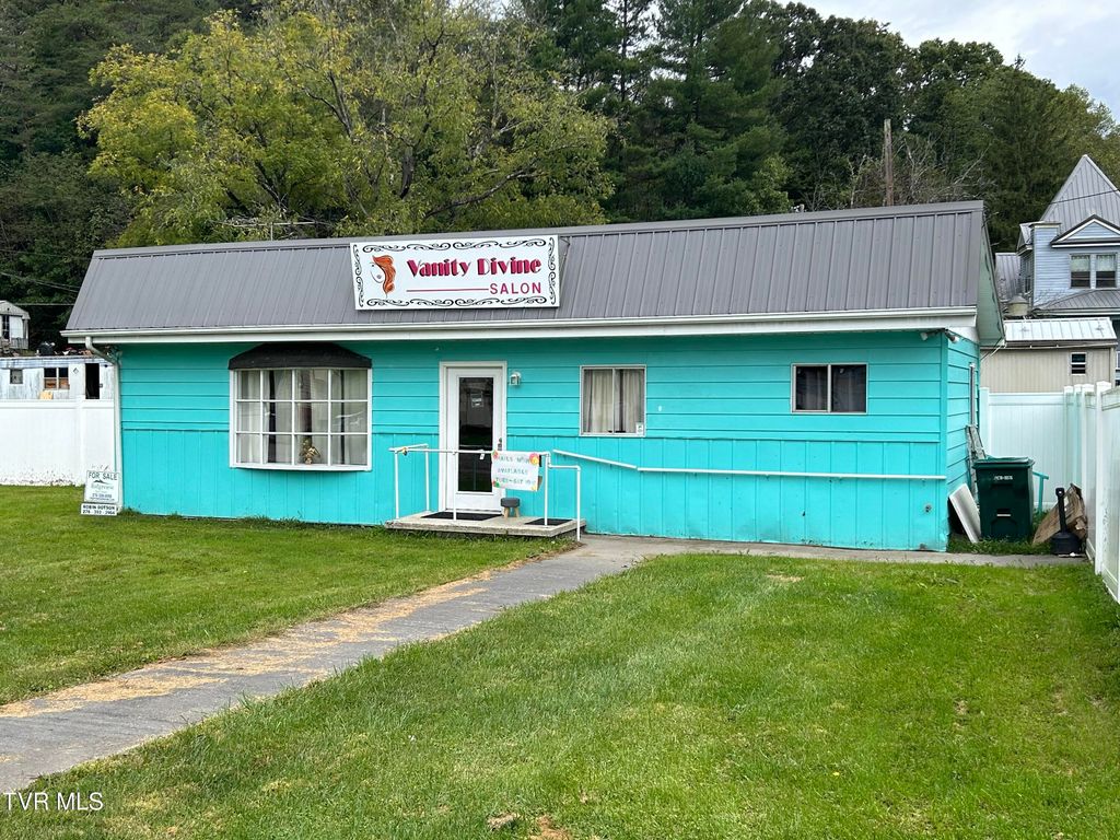 410 Quillen Avenue, Coeburn, VA 24230