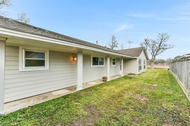 15907 Diana Lane, Houston, TX 77062