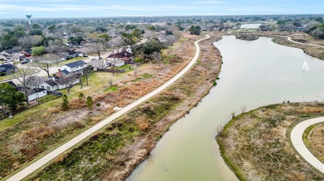 15907 Diana Lane, Houston, TX 77062