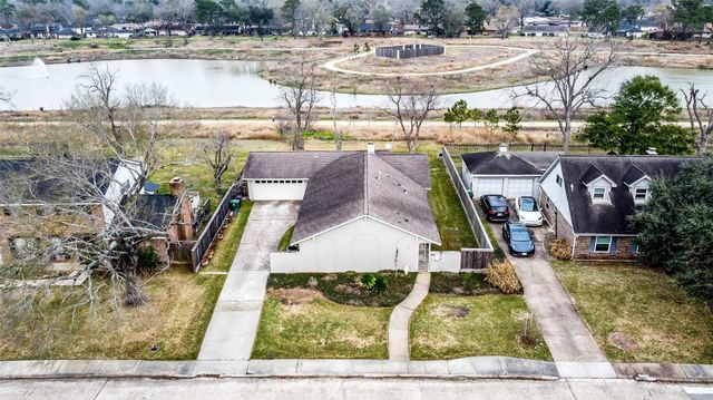 15907 Diana Lane, Houston, TX 77062