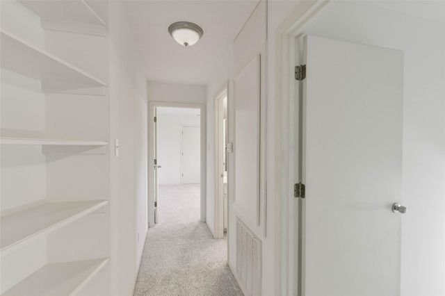 20 Golfview Manor Road, Huntsville, TX 77340