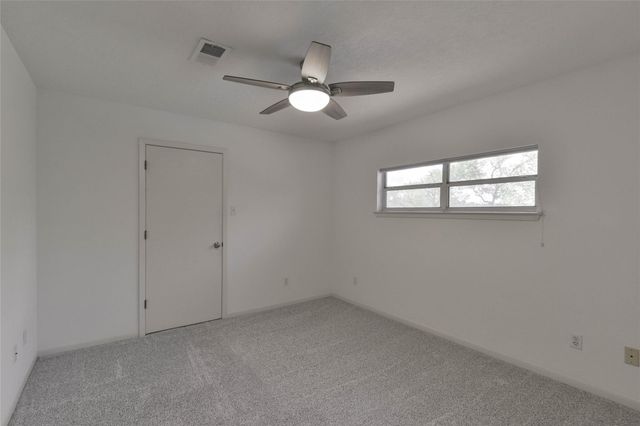 20 Golfview Manor Road, Huntsville, TX 77340