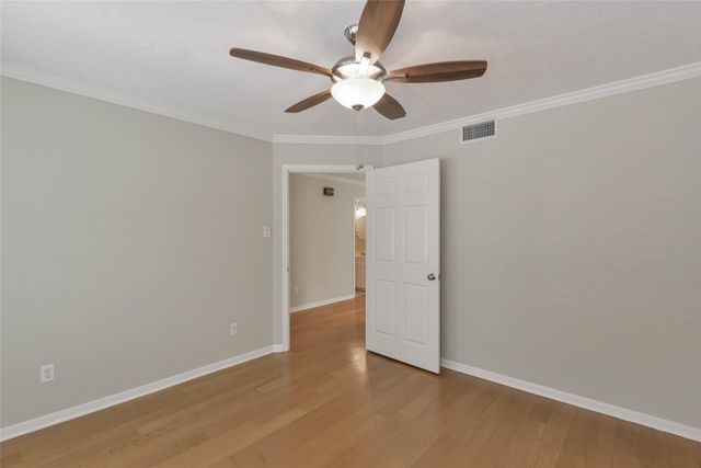 20 Golfview Manor Road, Huntsville, TX 77340