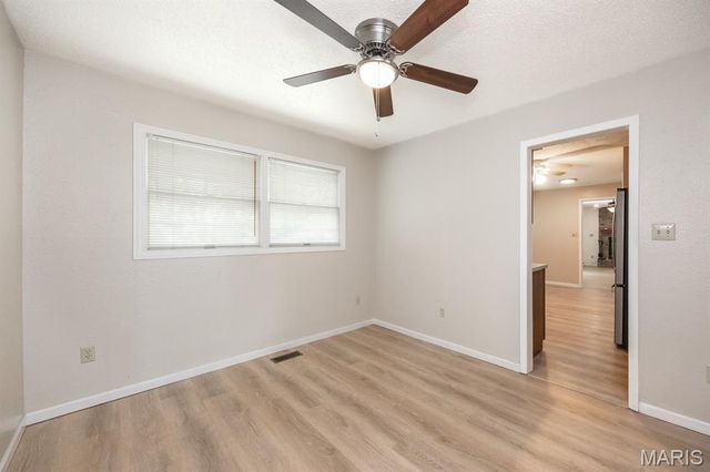 30 Williamsburg Lane, Glen Carbon, IL 62034