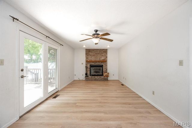30 Williamsburg Lane, Glen Carbon, IL 62034
