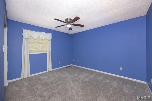 30 Williamsburg Lane, Glen Carbon, IL 62034