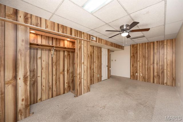 30 Williamsburg Lane, Glen Carbon, IL 62034