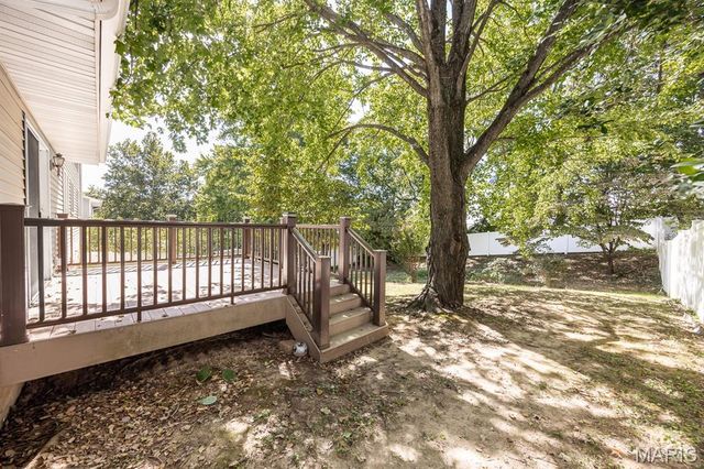 30 Williamsburg Lane, Glen Carbon, IL 62034