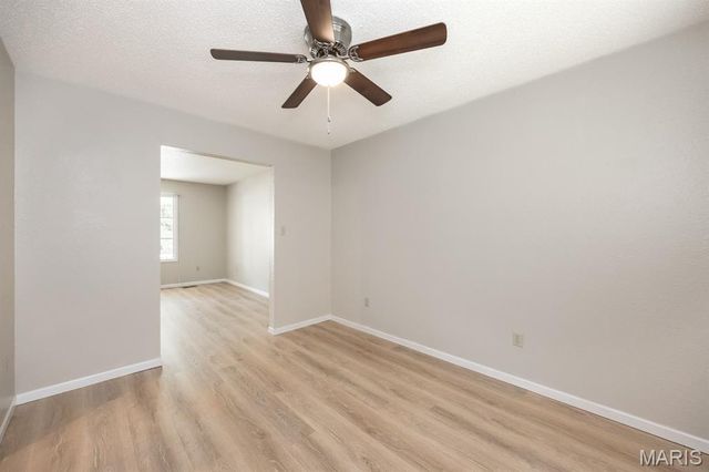 30 Williamsburg Lane, Glen Carbon, IL 62034