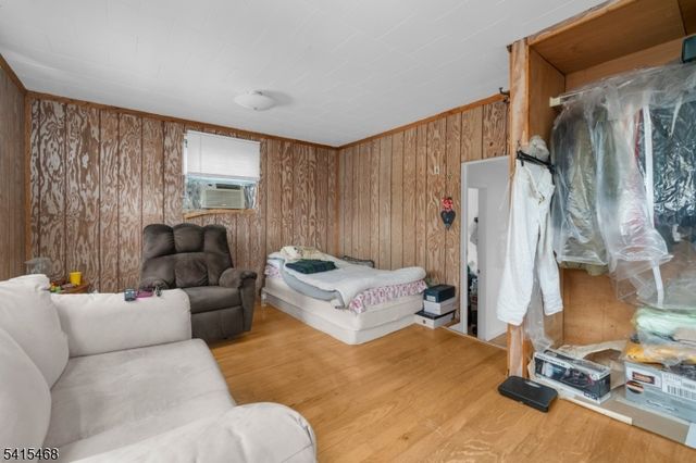 8 Cornell Way, Hopatcong Boro, NJ 07843