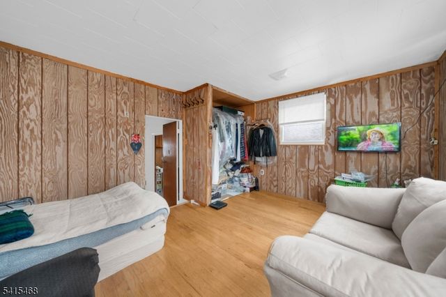 8 Cornell Way, Hopatcong Boro, NJ 07843