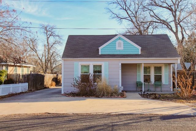 206 N Van Buren Street, San Angelo, TX 76901