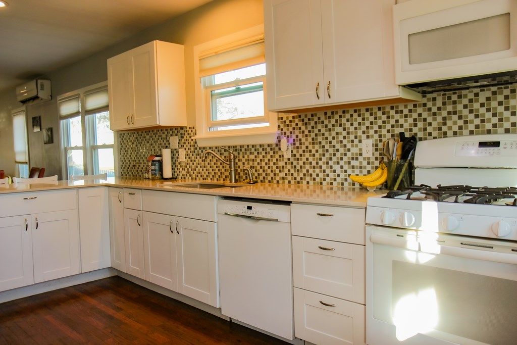 Image 12 of property listing at 206 N Van Buren St, San Angelo, TX 76901