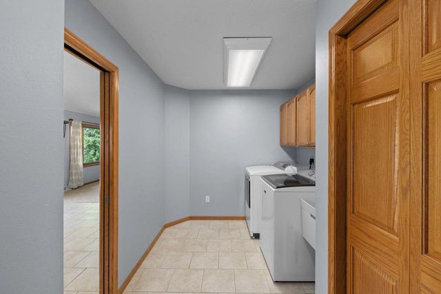603 Knollwood DRIVE, Holmen, WI 54636