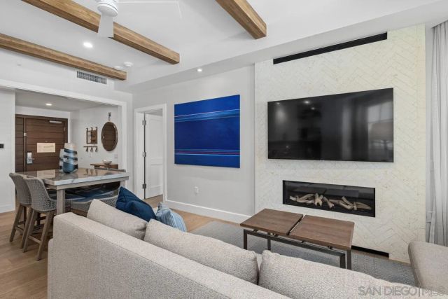 1500 Orange Ave Res 17, Coronado, CA 92118