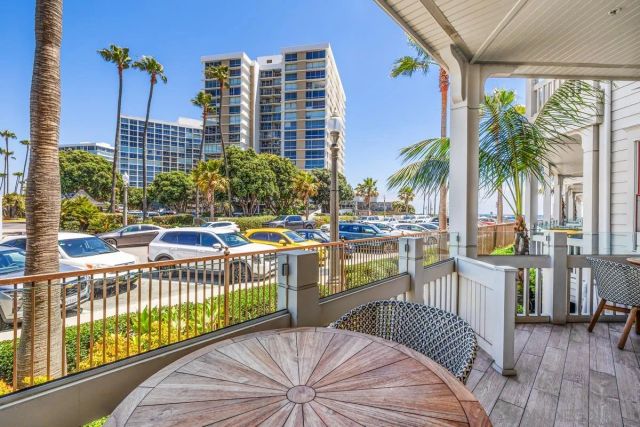 1500 Orange Ave Res 17, Coronado, CA 92118