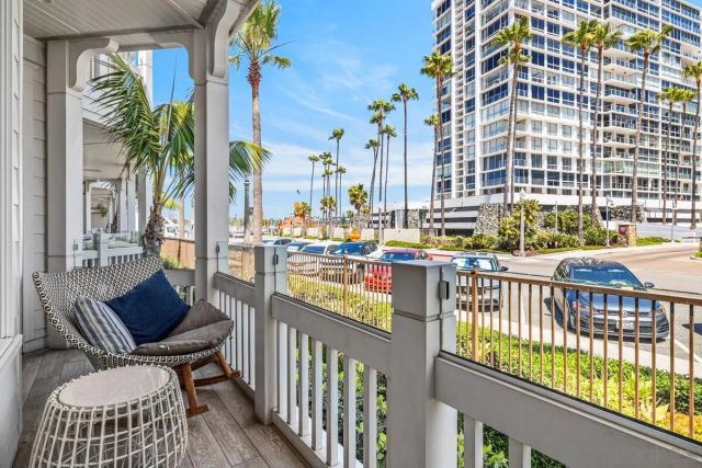 1500 Orange Ave Res 17, Coronado, CA 92118