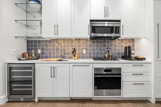 1500 Orange Ave Res 17, Coronado, CA 92118