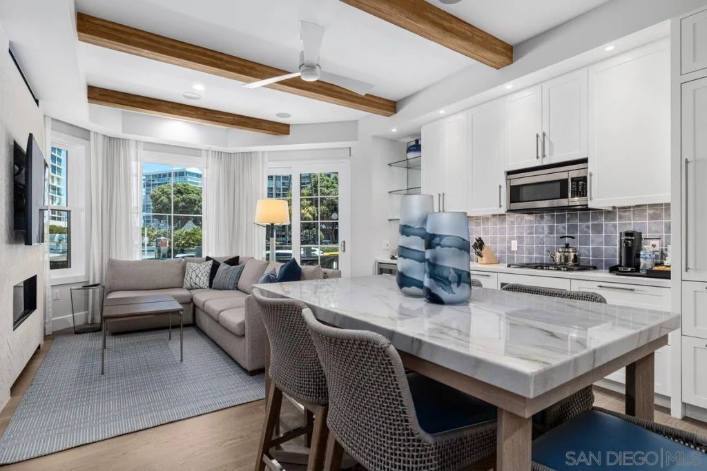 1500 Orange Ave Res 17, Coronado, CA 92118