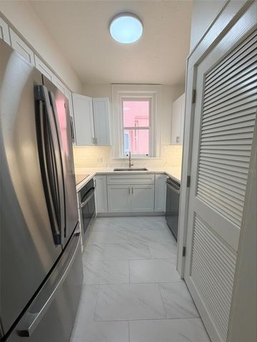 1221 N PALM AVENUE 204, Sarasota, FL 34236
