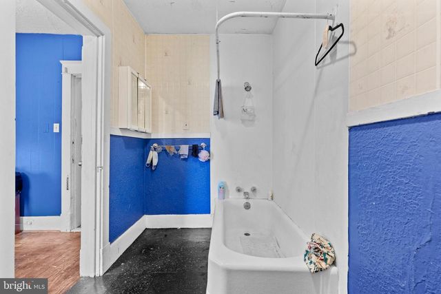 2201 WALNUT ST, Harrisburg, PA 17103