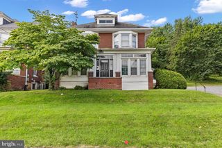 2201 WALNUT ST, Harrisburg, PA 17103