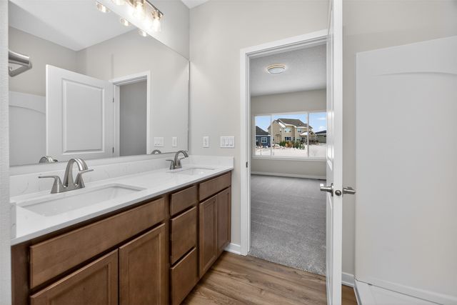 16516 Bentwood Drive, Urbandale, IA 50323