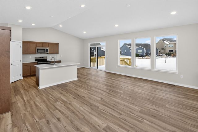 16516 Bentwood Drive, Urbandale, IA 50323