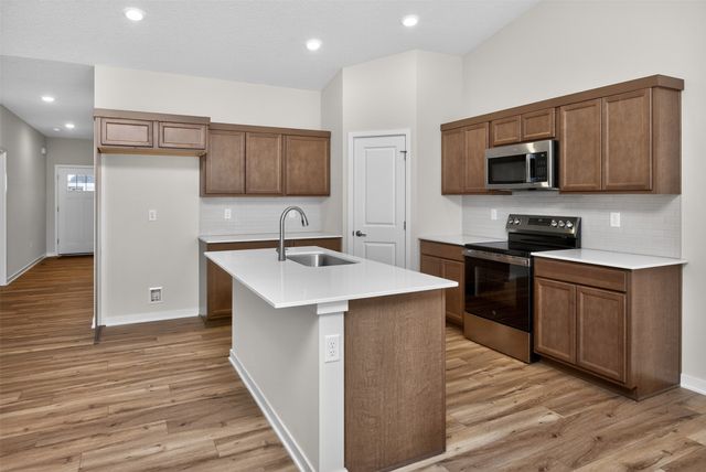 16516 Bentwood Drive, Urbandale, IA 50323