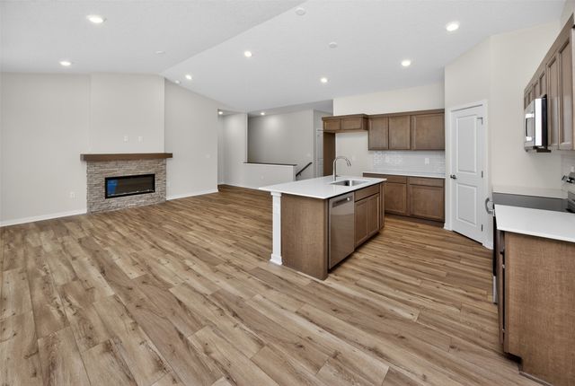 16516 Bentwood Drive, Urbandale, IA 50323