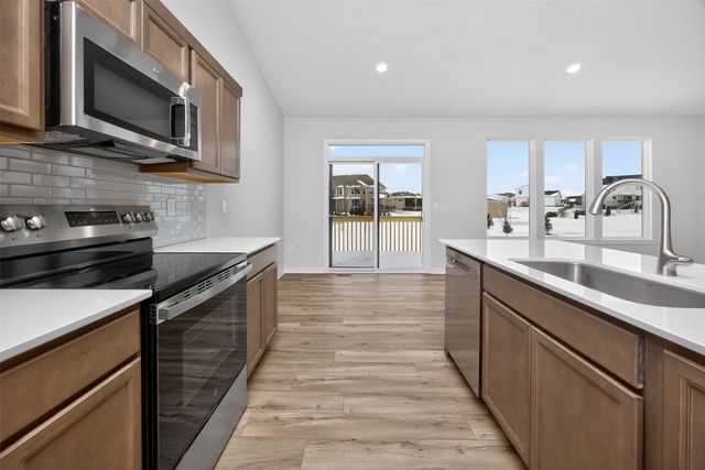 16516 Bentwood Drive, Urbandale, IA 50323