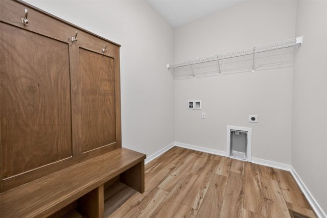 16516 Bentwood Drive, Urbandale, IA 50323