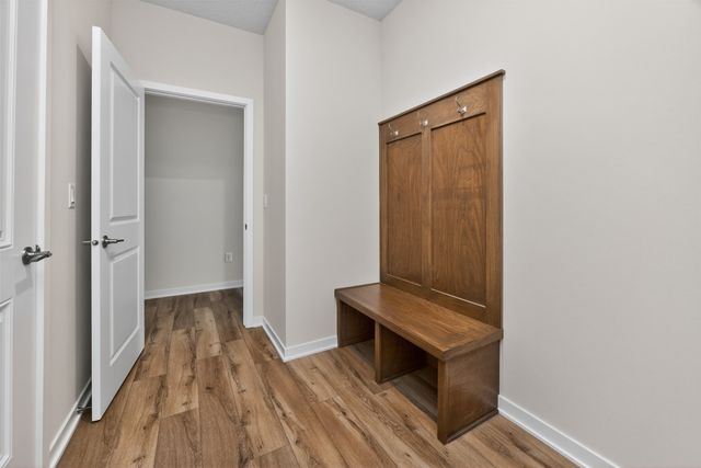 16516 Bentwood Drive, Urbandale, IA 50323