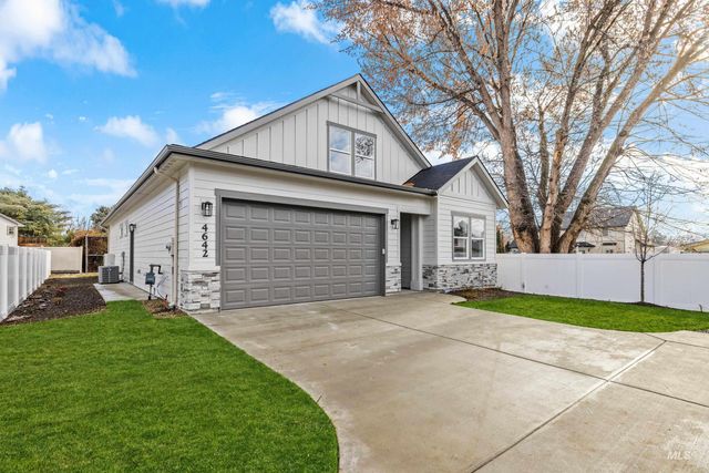 4642 N Maple Grove Rd, Boise, ID 83704