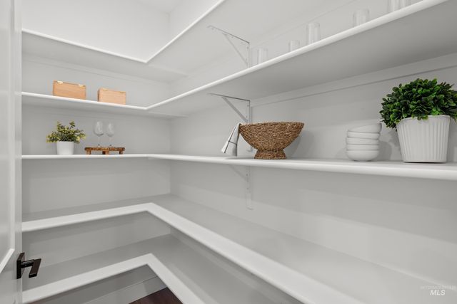 4642 N Maple Grove Rd, Boise, ID 83704