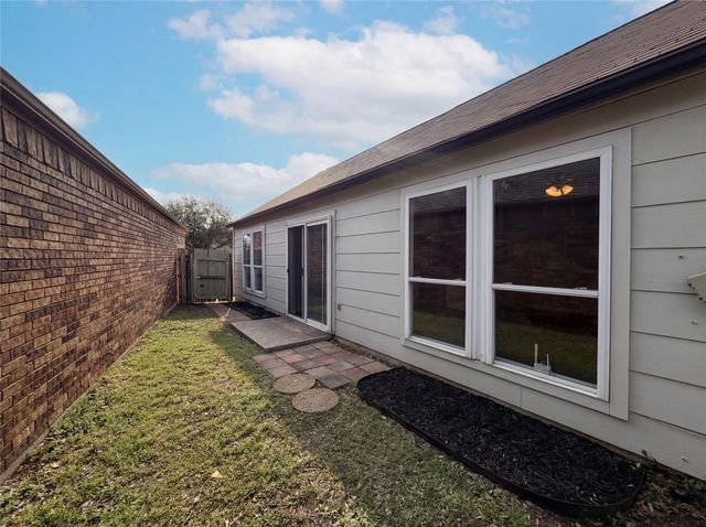 308 Teakwood Lane, Lewisville, TX 75067