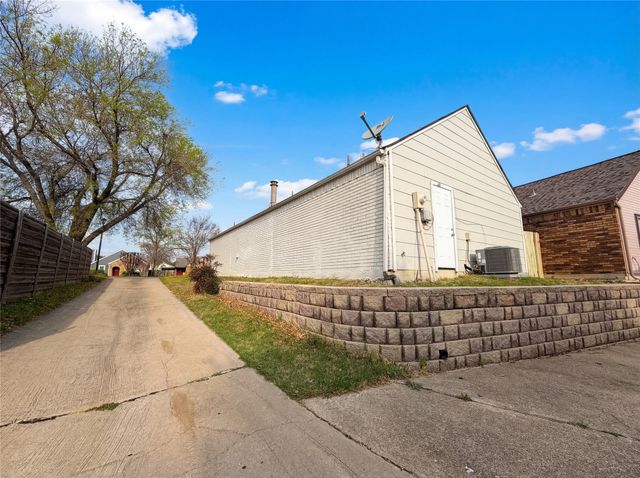 308 Teakwood Lane, Lewisville, TX 75067